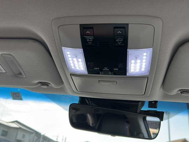 トヨタ ランドクルーザー プラド TX Lパッケージ 茨城県 2020(令2)年 5.5万km ホワイトパールクリスタルシャイン モデリスタエアロ/ムーンルーフ/ALPINE製後席ヘッドレストモニター/ALPINEフローティングナビ/CD/DVD/Bluetooth/フルセグTV/バックカメラ/トヨタセーフティセンス/・プリクラッシュセーフティ/・レーンディパーチャーアラート/・オートマチックハイビーム/・レーダークルーズコントロール/・ロードサインアシスト/先行者発進告知/ビルトインETC/前席パワーシート/前席シートヒーター/エアシート/RAYS製AW/純正19インチAW付きスタッドレスタイヤ4本あり 5mm/オートライト/LEDヘッドライト/社外ヒッチメンバー/airplexバグガード