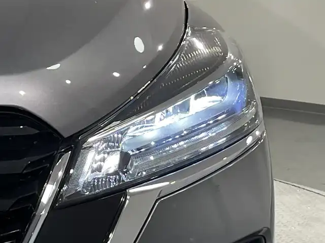 日産 キックス X ツートーンインテリアED 愛知県 2020(令2)年 5.4万km ダークメタルグレー/ピュアブラック 2トーン 純正9インチナビ/(SDナビ/FM/AM/フルセグTV/USB/Bluetooth/CD/DVD)/プロパイロット/衝突被害軽減システム/アラウンドビューモニター/禁煙車/バックカメラ/クリアランスソナー/ルーフレール/LEDヘッドライト/クルーズコントロール/スマートキー/シートヒーター/ステアリングヒーター/前後ドライブレコーダー/純正17インチAW/オートリトラウィンカーミラー/ビルトインETC/インテリジェントルームミラー/横滑り防止機能/ステアリングヒーター/プッシュスタート/純正フロアマット