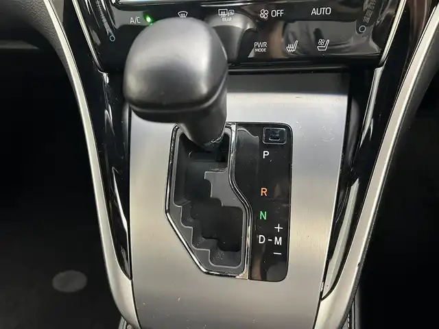 トヨタ ハリアー プログレス メタル&レザーP 道央・札幌 2018(平30)年 7.9万km ブラック ・４WD/・純正メモリナビ/・CD/DVD/SD/BT/USB/AUX/・フルセグTV/・JBLサウンド/・パノラマルーフ/・バックカメラ/サイドカメラ/・ビルトインETC/・トヨタセーフティーセンス/・プリクラッシュセーフティ/・レーンキープアシスト/・クリアランスソナー/・ブレーキホールド/・横滑り防止装置/・ステアリングスイッチ/・オートマチックハイビーム/・オートライト/・フォグランプ/・パワーバックドア/・D+N席シートヒーター/・D+N席パワーシート(D席メモリ付き)/・純正18インチAW/・純正フロアマット/・ドアバイザー/・プッシュスタート/・スマートキー/・スペアキー（カードキー）/・保証書/・取扱説明書