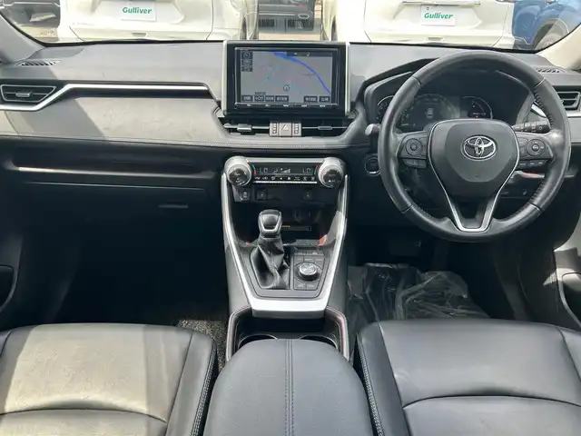 トヨタ ＲＡＶ４ G Zパッケージ 大阪府 2020(令2)年 4.1万km アティチュードブラックマイカ 純正９インチナビ　/  フルセグTV/CD/DVD/Bluetooth/USB/バックモニター　/トヨタセーフティセンス/クリアランスソナー/デジタルインナーミラー/ブラインドスポットモニター　/前席シートヒーター　/電動リアゲート　/運転席メモリー付きパワーシート/ダウンヒルアシストコントロール/ステアリングヒーター/オートマチックハイビーム/前方ドライブレコーダー　/ワイヤレス充電/純正19インチアルミホイール　/ビルトインＥＴＣ2.0　/ＬＥＤ