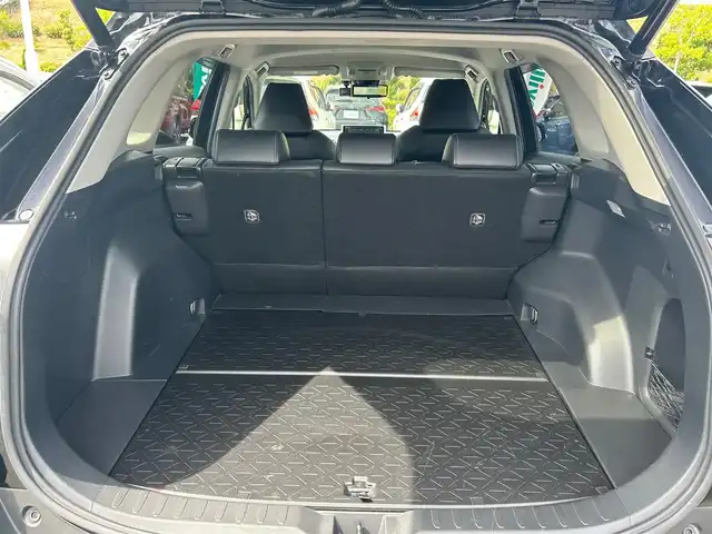 トヨタ ＲＡＶ４ G Zパッケージ 大阪府 2020(令2)年 4.1万km アティチュードブラックマイカ 純正９インチナビ　/  フルセグTV/CD/DVD/Bluetooth/USB/バックモニター　/トヨタセーフティセンス/クリアランスソナー/デジタルインナーミラー/ブラインドスポットモニター　/前席シートヒーター　/電動リアゲート　/運転席メモリー付きパワーシート/ダウンヒルアシストコントロール/ステアリングヒーター/オートマチックハイビーム/前方ドライブレコーダー　/ワイヤレス充電/純正19インチアルミホイール　/ビルトインＥＴＣ2.0　/ＬＥＤ