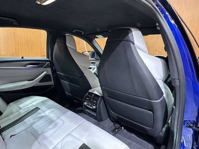 ＢＭＷ Ｍ５ 千葉県 2018(平30)年 4.6万km 青Ｍ カーボンルーフ　/ベンチレーター　/HUD　/純正ナビ　/360°カメラ　/ACC/白革　/シートヒーター　/パワーシート　/PDC　/パーキングアシスト　/LEDヘッドライト　/オートライト　/BSM　/電動リアゲート　/パドルシフト