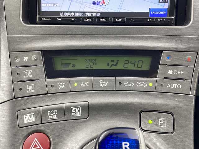 トヨタ プリウス G 岐阜県 2012(平24)年 14.3万km シルバーM 社外ナビ/　(AM/FM/CD/DVD/Bluetooth/TV)/バックカメラ/クルーズコントロール/ハーフレザーシート/革巻きステアリング/ステアリングリモコン/ドライブレコーダー/ETC/HIDヘッドライト/純正フロアマット