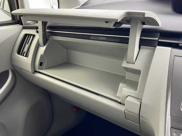 トヨタ プリウス G 岐阜県 2012(平24)年 14.3万km シルバーM 社外ナビ/　(AM/FM/CD/DVD/Bluetooth/TV)/バックカメラ/クルーズコントロール/ハーフレザーシート/革巻きステアリング/ステアリングリモコン/ドライブレコーダー/ETC/HIDヘッドライト/純正フロアマット