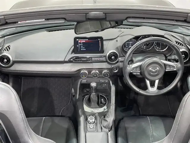 マツダ ロードスター S レザーパッケージ 愛知県 2020(令2)年 2.4万km マシーングレープレミアムM 純正ナビ/（FM/AM/aha/Stitcher/Bluetooth/USB/CD/DVD/AUX/フルセグTV）　/ＢＯＳＥサウンド　/シートヒーター　/ＬＥＤヘッドライト　/Ｉ－ＳＴＯＰ　/クルーズコントロール　/衝突軽減ブレーキ/ブラインドスポットモニター　/コーナーセンサー　/レーンキープアシスト　/プッシュスタート　/スマートキー/ミュージックプレイヤー接続/純正フロアマット/純正16インチアルミホイール/オートライト