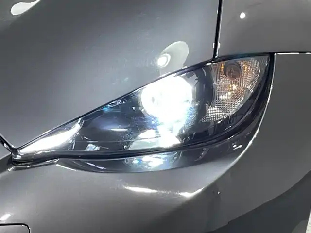 マツダ ロードスター S レザーパッケージ 愛知県 2020(令2)年 2.4万km マシーングレープレミアムM 純正ナビ/（FM/AM/aha/Stitcher/Bluetooth/USB/CD/DVD/AUX/フルセグTV）　/ＢＯＳＥサウンド　/シートヒーター　/ＬＥＤヘッドライト　/Ｉ－ＳＴＯＰ　/クルーズコントロール　/衝突軽減ブレーキ/ブラインドスポットモニター　/コーナーセンサー　/レーンキープアシスト　/プッシュスタート　/スマートキー/ミュージックプレイヤー接続/純正フロアマット/純正16インチアルミホイール/オートライト