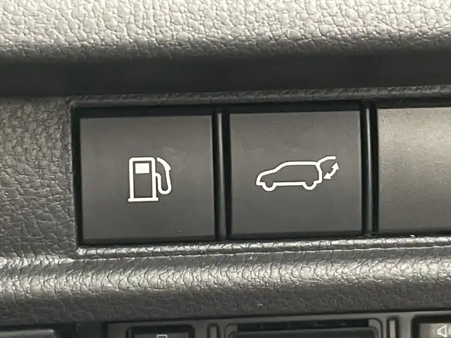 レクサス ＬＢＸ モリゾウ RR 愛知県 2025(令7)年 0.9万km 白Ⅱ ワンオーナー/6速MT/４WD/2トーン/禁煙車/純正9.8インチナビ/（AM/FM/Bluetooth/USB/フルセグTV）/全方位カメラ/マークレビンソン/レクサスセーフティシステム/・プリクラッシュセーフティ/・レーダークルーズコントロール/・レーントレーシングアシスト/・レーンディパーチャーアラート/・プロアクティブドライビングシステム/・アダプティブハイビームシステム/・パーキングサポートブレーキ/・ブラインドスポットモニター/・安心降車アシスト/・リアクロストラフィックアラート/ヘッドアップディスプレイ/ETC2.0/ワイヤレス充電/黒レザーシート/パワーシート/メモリシート/シートヒーター/ステアリングヒーター/パワーバックドア/純正19インチアルミホイール/純正キャリパー/LEDヘッドライト/フロントフォグランプ/スマートキー/プッシュスタート/純正フロアマット/横滑り防止装置