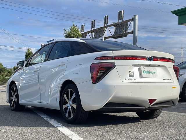 トヨタ ＭＩＲＡＩ 徳島県 2019(平31)年 4.6万km 白Ⅱ 純正9インチナビ【DSZT-YB4Y】/バックカメラ/レーダークルーズコントロール/前席パワーシート（D+N席）/メモリー機能（D席）/全席シートヒーター/ステアリングヒーター/レーンディパーチャーアラート〔LDA〕/プリクラッシュセーフティ〔PCS〕/ブラインドスポットモニター〔BSM〕/前後コーナーセンサー/LEDヘッドライト/オートハイビーム/フルオートウィンドウ/スペアキー/ETC2.0/前後ドラレコ/純正17AW/純正フロアマット/ボディカラー/カラーコード【2NL】/「ブラック/ホワイトパールクリスタルシャイン」