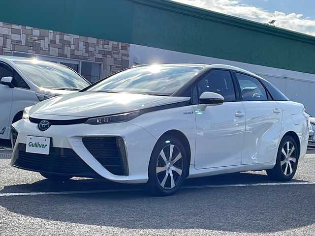 トヨタ ＭＩＲＡＩ 徳島県 2019(平31)年 4.6万km 白Ⅱ 純正9インチナビ【DSZT-YB4Y】/バックカメラ/レーダークルーズコントロール/前席パワーシート（D+N席）/メモリー機能（D席）/全席シートヒーター/ステアリングヒーター/レーンディパーチャーアラート〔LDA〕/プリクラッシュセーフティ〔PCS〕/ブラインドスポットモニター〔BSM〕/前後コーナーセンサー/LEDヘッドライト/オートハイビーム/フルオートウィンドウ/スペアキー/ETC2.0/前後ドラレコ/純正17AW/純正フロアマット/ボディカラー/カラーコード【2NL】/「ブラック/ホワイトパールクリスタルシャイン」