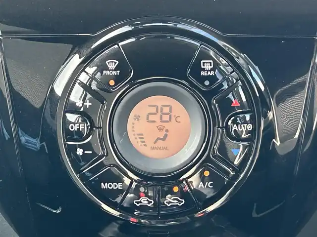 日産 ノート e－パワー X Vセレクション 宮城県 2020(令2)年 8.3万km ブリリアントシルバー 地図SDカードなし/ワンオーナー/インテリジェントエマージェンシーブレーキ/車線逸脱警報/踏み間違い衝突防止アシスト/コーナーセンサー/インテリジェントルームミラー/インテリジェントアラウンドビューモニター/純正7インチナビ/(フルセグTV/CD/DVD/SD/BT/AUX)/ドライブレコーダー前後/ETC/オートエアコン/ドライブセレクト/ステアリングスイッチ/プッシュスタート＆スマートキー/ウインカー付き電動格納ミラー/純正フロアマット/LEDヘッドライト/ハイビームアシスト/フォグランプ/オートライト/純正15インチAW