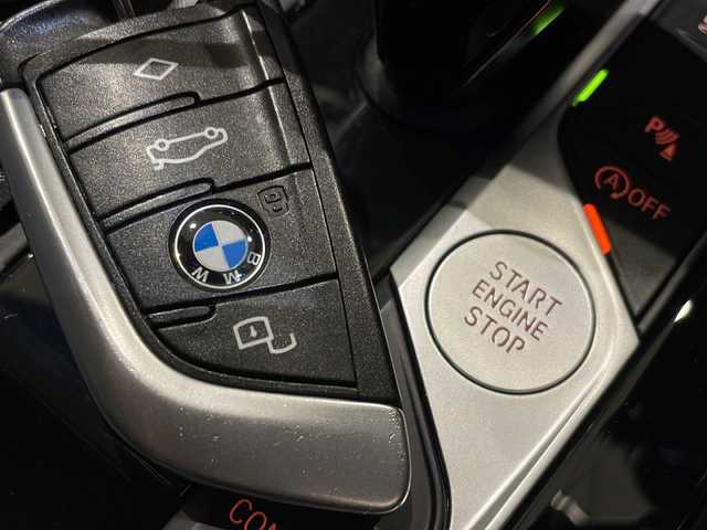 ＢＭＷ １１８ｄ Mスポーツ 新潟県 2020(令2)年 4万km アルピンホワイトⅢ オプション/iDriveナビゲーションパッケージ/-BMWライブコックピット/-HDDナビゲーションシステム/-BMWインテリジェントパーソナルアシスタント/-DSRC車載器（ルームミラー内蔵、ETC機能付）/-BMWコネクテッドドライブプロフェッショナル/コンフォートパッケージ/-オートマチックテールゲートオペレーション（オープン/クローズ）/-アクティブクルーズコントロール（ストップ&ゴー機能付）/ストレージパッケージ/-ストレージコンパートメントパッケージ/-ラゲージコンパートメントパッケージ/-ラゲージコンパートメントネット/主要装備/バックカメラ/運転席パワーシート/ブラインドスポットアシスト/純正18インチアルミホイール