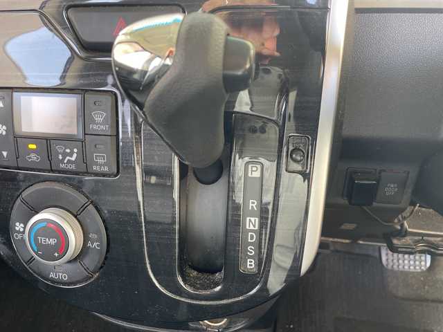 ダイハツ タント カスタム X トップED SA 福岡県 2014(平26)年 6.8万km ブラックマイカメタリック 社外ナビ/DVD/MSV/FM/AM/TV(フルセグ）/Bluetooth/ETC/ステアリングスイッチ/プリクラッシュ/横すべり/電動格納ミラー/ECOIDLE/プッシュスタート/オートライト/フォグランプ/純正フロアマット/パワースライドドア（N後部）