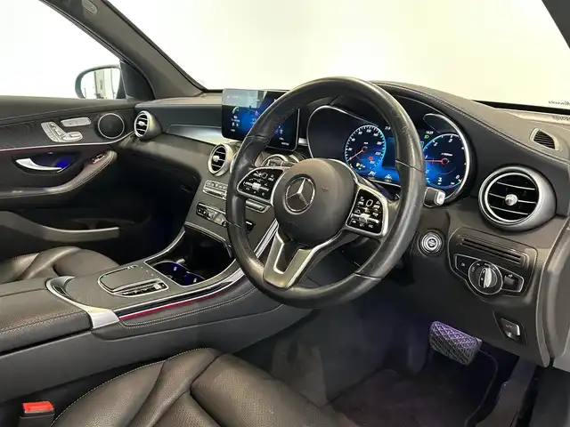 メルセデス・ベンツ ＧＬＣ２２０ d 4マチック ナイトED 愛知県 2020(令2)年 3.6万km オブシディアンブラック パノラミックスライディングルーフ/レーダーセーフティーパッケージ/純正ナビ/液晶メーター/黒革シート/全席シートヒーター/パワーシート/パワーバックドア/ブラックルーフレール/３６０°カメラ/プッシュスタート/ＡＣＣ/ＥＴＣ２．０
