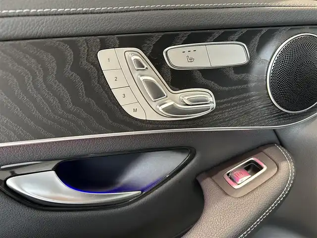 メルセデス・ベンツ ＧＬＣ２２０ d 4マチック ナイトED 愛知県 2020(令2)年 3.6万km オブシディアンブラック パノラミックスライディングルーフ/レーダーセーフティーパッケージ/純正ナビ/液晶メーター/黒革シート/全席シートヒーター/パワーシート/パワーバックドア/ブラックルーフレール/３６０°カメラ/プッシュスタート/ＡＣＣ/ＥＴＣ２．０