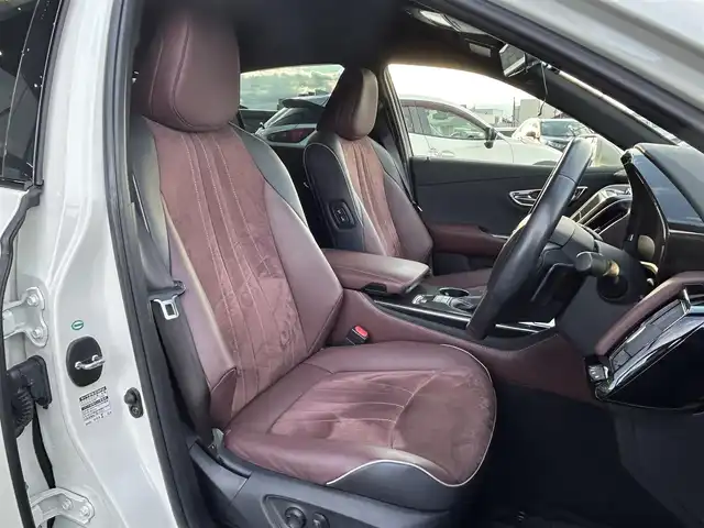 トヨタ クラウン ハイブリッド RS アドバンス 島根県 2018(平30)年 7.7万km ホワイトパールクリスタルシャイン 登録時走行距離　76966km/純正SDナビ【CD/DVD/Bluetooth/Blu-lay】/フルセグテレビ/レーダークルーズコントロール/全周囲カメラ/ブラインドスポットモニター/ヘッドアップディスプレイ/デジタルインナーミラー/フォグランプ/前席パワーシート/電動パーキングブレーキ/オートライト/オートブレーキホールド/ドライブレコーダー/ETC2.0/純正18インチアルミホイール