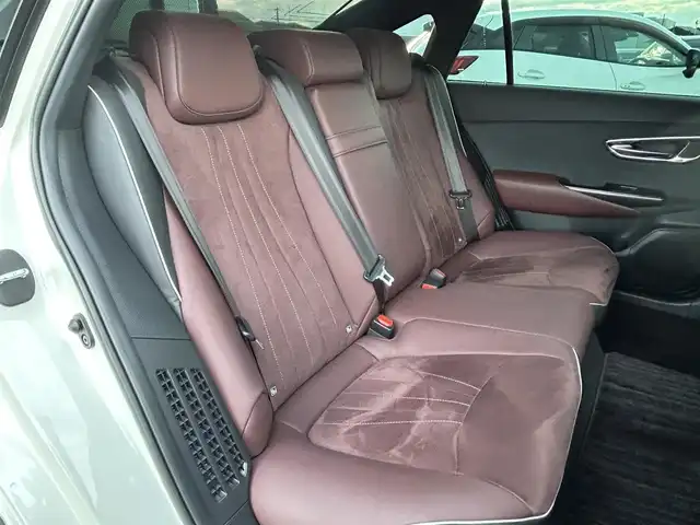 トヨタ クラウン ハイブリッド RS アドバンス 島根県 2018(平30)年 7.7万km ホワイトパールクリスタルシャイン 登録時走行距離　76966km/純正SDナビ【CD/DVD/Bluetooth/Blu-lay】/フルセグテレビ/レーダークルーズコントロール/全周囲カメラ/ブラインドスポットモニター/ヘッドアップディスプレイ/デジタルインナーミラー/フォグランプ/前席パワーシート/電動パーキングブレーキ/オートライト/オートブレーキホールド/ドライブレコーダー/ETC2.0/純正18インチアルミホイール