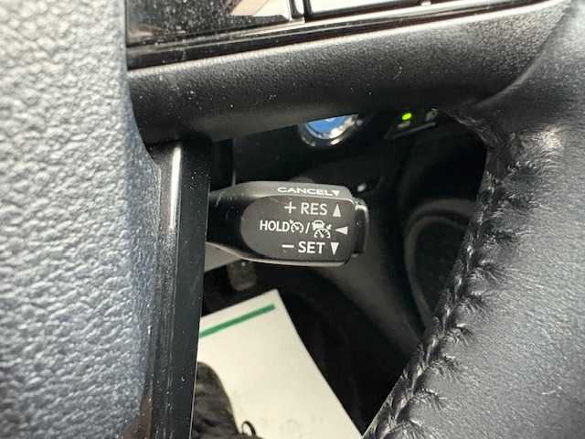 トヨタ プリウス A プレミアム　ツーリングセレ 大阪府 2019(平31)年 8.2万km エモーショナルレッドⅡ モデリスタエアロ/モデリスタ17インチアルミホイール/純正9型ナビ/バックカメラ/ヘッドアップディスプレイ/ブラインドスポットモニター/パーキングアシスト/トヨタセーフティセンス/黒革シート/パワーシート/シートヒーター/シートクーラー/純正ドライブレコーダー/ビルトインETC/スマートキー×2