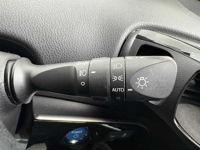 トヨタ プリウス A プレミアム　ツーリングセレ 大阪府 2019(平31)年 8.2万km エモーショナルレッドⅡ モデリスタエアロ/モデリスタ17インチアルミホイール/純正9型ナビ/バックカメラ/ヘッドアップディスプレイ/ブラインドスポットモニター/パーキングアシスト/トヨタセーフティセンス/黒革シート/パワーシート/シートヒーター/シートクーラー/純正ドライブレコーダー/ビルトインETC/スマートキー×2