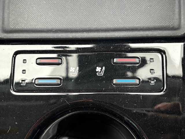 トヨタ プリウス A プレミアム　ツーリングセレ 大阪府 2019(平31)年 8.2万km エモーショナルレッドⅡ モデリスタエアロ/モデリスタ17インチアルミホイール/純正9型ナビ/バックカメラ/ヘッドアップディスプレイ/ブラインドスポットモニター/パーキングアシスト/トヨタセーフティセンス/黒革シート/パワーシート/シートヒーター/シートクーラー/純正ドライブレコーダー/ビルトインETC/スマートキー×2