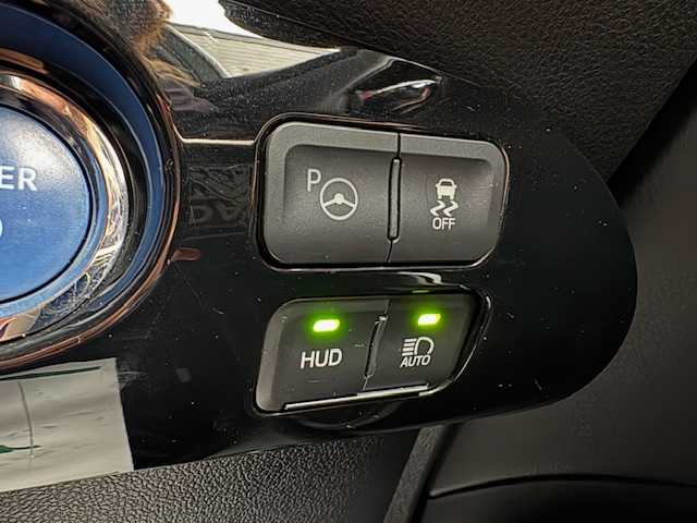 トヨタ プリウス A プレミアム　ツーリングセレ 大阪府 2019(平31)年 8.2万km エモーショナルレッドⅡ モデリスタエアロ/モデリスタ17インチアルミホイール/純正9型ナビ/バックカメラ/ヘッドアップディスプレイ/ブラインドスポットモニター/パーキングアシスト/トヨタセーフティセンス/黒革シート/パワーシート/シートヒーター/シートクーラー/純正ドライブレコーダー/ビルトインETC/スマートキー×2