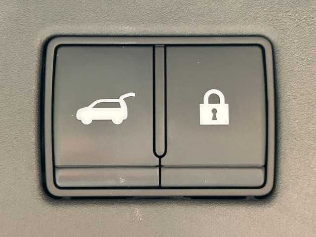 日産 エクストレイル X e－4ORCE 宮城県 2022(令4)年 1.6万km カーマインレッド ３６０°セーフティアシスト/・プロパイロット/・インテリジェントエマージェンシーブレーキ/・インテリジェントFCW（前方衝突予測警報）/・インテリジェントLI（車検逸脱防止支援システム）/・インテリジェントBSI（後側方衝突防止支援システム）/・ペダル踏み間違い防止機能/・急発進抑制装置/４WD/・ダウンヒルアシスト/純正ナビ/・フルセグTV/Bluetooth/USB/・ETC/・ドライブレコーダー前後/デジタルインナーミラー/ブラインドスポットモニター/電子パーキング/・オートブレーキホールド/革巻ステアリング/・ステアリングスイッチ/・ステアリングヒーター/パワーシート（運転席）/・シートヒーター（運転席）/プッシュスタート/・スマートキー/・アイドリングストップ/LEDヘッドライト/・オートライト/・オートハイビーム/電動格納ミラー/・純正フロアマット/・純正アルミホイール/・純正ドアバイザー/・ルーフレール