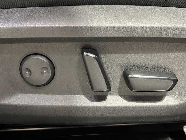 日産 エクストレイル X e－4ORCE 宮城県 2022(令4)年 1.6万km カーマインレッド ３６０°セーフティアシスト/・プロパイロット/・インテリジェントエマージェンシーブレーキ/・インテリジェントFCW（前方衝突予測警報）/・インテリジェントLI（車検逸脱防止支援システム）/・インテリジェントBSI（後側方衝突防止支援システム）/・ペダル踏み間違い防止機能/・急発進抑制装置/４WD/・ダウンヒルアシスト/純正ナビ/・フルセグTV/Bluetooth/USB/・ETC/・ドライブレコーダー前後/デジタルインナーミラー/ブラインドスポットモニター/電子パーキング/・オートブレーキホールド/革巻ステアリング/・ステアリングスイッチ/・ステアリングヒーター/パワーシート（運転席）/・シートヒーター（運転席）/プッシュスタート/・スマートキー/・アイドリングストップ/LEDヘッドライト/・オートライト/・オートハイビーム/電動格納ミラー/・純正フロアマット/・純正アルミホイール/・純正ドアバイザー/・ルーフレール