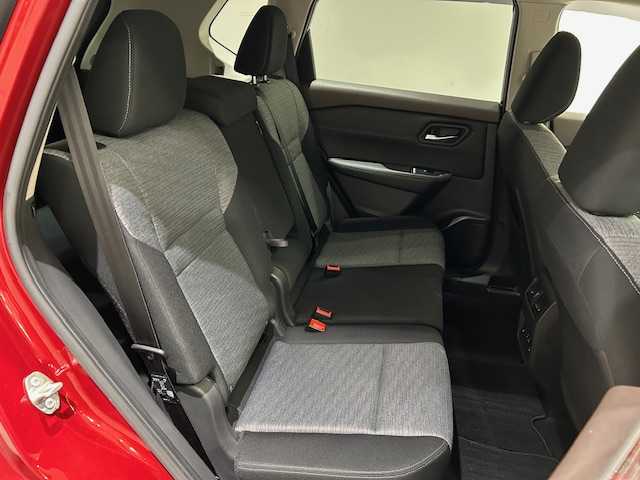 日産 エクストレイル X e－4ORCE 宮城県 2022(令4)年 1.6万km カーマインレッド ３６０°セーフティアシスト/・プロパイロット/・インテリジェントエマージェンシーブレーキ/・インテリジェントFCW（前方衝突予測警報）/・インテリジェントLI（車検逸脱防止支援システム）/・インテリジェントBSI（後側方衝突防止支援システム）/・ペダル踏み間違い防止機能/・急発進抑制装置/４WD/・ダウンヒルアシスト/純正ナビ/・フルセグTV/Bluetooth/USB/・ETC/・ドライブレコーダー前後/デジタルインナーミラー/ブラインドスポットモニター/電子パーキング/・オートブレーキホールド/革巻ステアリング/・ステアリングスイッチ/・ステアリングヒーター/パワーシート（運転席）/・シートヒーター（運転席）/プッシュスタート/・スマートキー/・アイドリングストップ/LEDヘッドライト/・オートライト/・オートハイビーム/電動格納ミラー/・純正フロアマット/・純正アルミホイール/・純正ドアバイザー/・ルーフレール