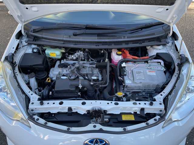 トヨタ アクア G 茨城県 2014(平26)年 4.8万km ライムホワイトパールクリスタルシャイン 純正ナビ【BT/CD/DVD/AM/FM/フルセグ】/バックカメラ/シートヒーター/ETC/フォグライト/オートライト/盗難防止装置/横滑り防止装置/純正フロアマット/保証書/スペアキー×１