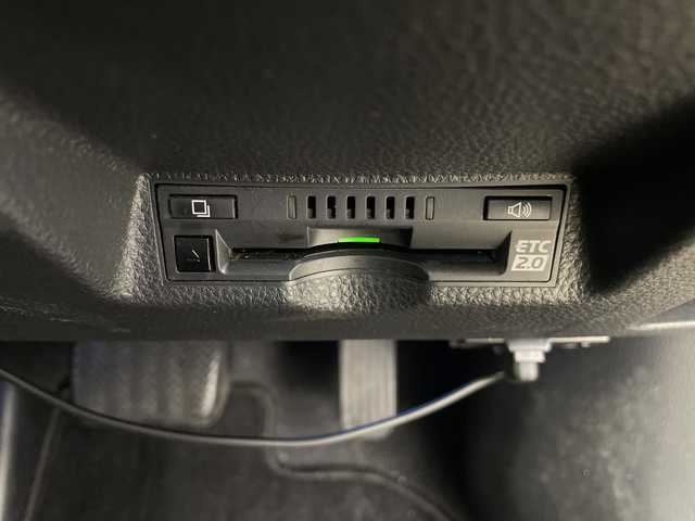 トヨタ ヤリスクロス ハイブリッド Z 埼玉県 2021(令3)年 6.4万km ブラックマイカ/ブラスゴールドメタリック 2トーン 純正ディスプレイオーディオ　/パノラミックビューモニター　/全方位カメラ/トヨタセーフティーセンス　/フルセグＴＶ　/ＣＤ・ＤＶＤ再生/BSM/パーキングアシスト　/前席シートヒーター　/運転席パワーシート/純正アルミホイール/オートマチックハイビーム　/社外ドラレコ　/ＥＴＣ2.0/セーフティーレーダー/オートマティックハイビーム/フォグランプ