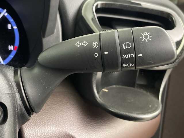 トヨタ ヤリスクロス ハイブリッド Z 埼玉県 2021(令3)年 6.4万km ブラックマイカ/ブラスゴールドメタリック 2トーン 純正ディスプレイオーディオ　/パノラミックビューモニター　/全方位カメラ/トヨタセーフティーセンス　/フルセグＴＶ　/ＣＤ・ＤＶＤ再生/BSM/パーキングアシスト　/前席シートヒーター　/運転席パワーシート/純正アルミホイール/オートマチックハイビーム　/社外ドラレコ　/ＥＴＣ2.0/セーフティーレーダー/オートマティックハイビーム/フォグランプ