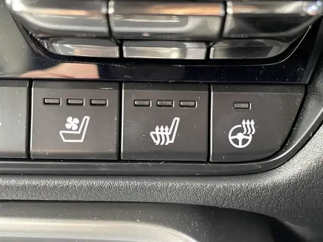 マツダ ＣＸ－６０ XD HV エクスクルーシブスポーツ 東京都 2022(令4)年 2.4万km プラチナクォーツメタリック パノラマサンルーフ/純正メモリナビ/360℃ビューモニター/ETC/ドライブレコーダー/パドルシフト/シートヒーター/ベンチレーションシート/ステアリングヒーター/パワーシート/パワーテールゲート/衝突軽減ブレーキ/レーンキープアシスト/ブラインドスポットモニター/コーナーセンサー/レーダークルーズコントロール/LEDヘッドライト/スマートキー