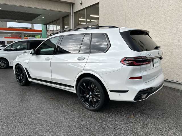 ＢＭＷ ＢＭＷ Ｘ７ xDrive40d Mスポーツ 滋賀県 2023(令5)年 3.4万km ミネラルホワイト ＜メーカーオプション＞/Bowers&Wilkinsダイアモンドサラウンドサウンドシステム/Mスポーツパッケージプロ/・Mスポーツエキゾーストシステム/・Mスポーツブレーキ/・Mシートベルト/・Mハイグロス・シャドーラインエクステリア/スカイラウンジパノラマルーフ/Bowers&Wilkinsダイアモンドサラウンドサウンドシステム/2列目コンフォートシート/・禁煙車/・BMWドライビングアシストプロ/車速追従クルコン/レーンキープアシスト/エマージェンシーブレーキシステム/・LEDヘッドライト