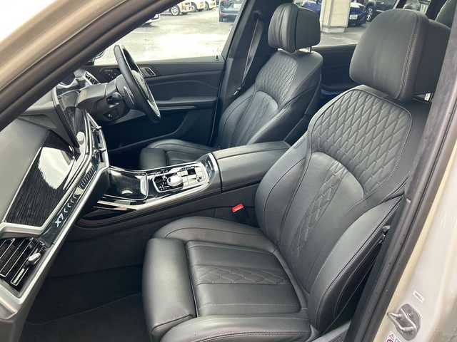 ＢＭＷ ＢＭＷ Ｘ７ xDrive40d Mスポーツ 滋賀県 2023(令5)年 3.4万km ミネラルホワイト ＜メーカーオプション＞/Bowers&Wilkinsダイアモンドサラウンドサウンドシステム/Mスポーツパッケージプロ/・Mスポーツエキゾーストシステム/・Mスポーツブレーキ/・Mシートベルト/・Mハイグロス・シャドーラインエクステリア/スカイラウンジパノラマルーフ/Bowers&Wilkinsダイアモンドサラウンドサウンドシステム/2列目コンフォートシート/・禁煙車/・BMWドライビングアシストプロ/車速追従クルコン/レーンキープアシスト/エマージェンシーブレーキシステム/・LEDヘッドライト