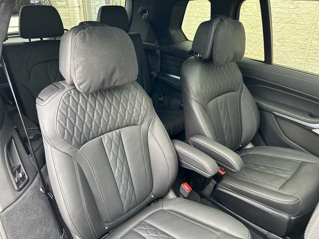 ＢＭＷ ＢＭＷ Ｘ７ xDrive40d Mスポーツ 滋賀県 2023(令5)年 3.4万km ミネラルホワイト ＜メーカーオプション＞/Bowers&Wilkinsダイアモンドサラウンドサウンドシステム/Mスポーツパッケージプロ/・Mスポーツエキゾーストシステム/・Mスポーツブレーキ/・Mシートベルト/・Mハイグロス・シャドーラインエクステリア/スカイラウンジパノラマルーフ/Bowers&Wilkinsダイアモンドサラウンドサウンドシステム/2列目コンフォートシート/・禁煙車/・BMWドライビングアシストプロ/車速追従クルコン/レーンキープアシスト/エマージェンシーブレーキシステム/・LEDヘッドライト