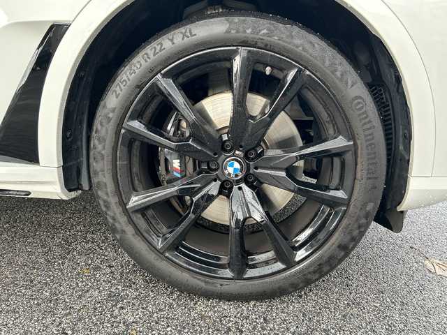 ＢＭＷ ＢＭＷ Ｘ７ xDrive40d Mスポーツ 滋賀県 2023(令5)年 3.4万km ミネラルホワイト ＜メーカーオプション＞/Bowers&Wilkinsダイアモンドサラウンドサウンドシステム/Mスポーツパッケージプロ/・Mスポーツエキゾーストシステム/・Mスポーツブレーキ/・Mシートベルト/・Mハイグロス・シャドーラインエクステリア/スカイラウンジパノラマルーフ/Bowers&Wilkinsダイアモンドサラウンドサウンドシステム/2列目コンフォートシート/・禁煙車/・BMWドライビングアシストプロ/車速追従クルコン/レーンキープアシスト/エマージェンシーブレーキシステム/・LEDヘッドライト