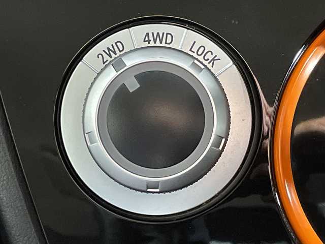 三菱 デリカＤ：５ アクティブギア 神奈川県 2017(平29)年 2.2万km ダイヤモンドブラックマイカ 4WD/ディーゼルターボ/純正MMCS対応SDナビゲーション【T15】/社外アルパインフリップダウンモニター/フロント/サイド/バックカメラ/フルセグ　Bluetooth　SD　CD DVD/両側電動スライドドア/クルーズコントロール/ハーフレザーシート/前席シートヒーター/革巻きステアリング/パドルシフト/ステアリングスイッチ/スマートキー/HIDヘッドランプ/オートライト/フロントフォグランプ/純正18インチアルミホイール/社外ETC/電格ウインカーミラー