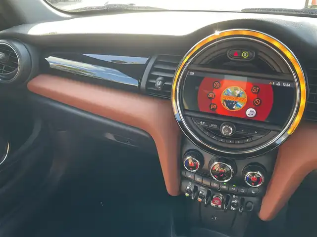 ＭＩＮＩ ミニ クーパー コンバーチブル 滋賀県 2020(令2)年 9.4万km 黒 ワンオーナー/JAAA検査実施済み車両/ターボ車/カメラ/パーキングアシストパッケージ/ラウンジスタイル/本革シート（ブラウン）/前席シートヒーター/純正ナビ/Bluetooth/バックカメラ/ETC/純正LEDヘッドライト/純正17インチアルミホイール/スペアキー有り/取扱説明書/保証書/