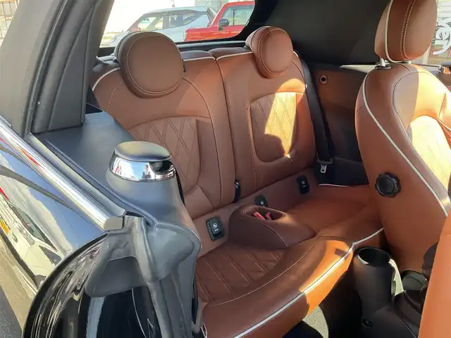 ＭＩＮＩ ミニ クーパー コンバーチブル 滋賀県 2020(令2)年 9.4万km 黒 ワンオーナー/JAAA検査実施済み車両/ターボ車/カメラ/パーキングアシストパッケージ/ラウンジスタイル/本革シート（ブラウン）/前席シートヒーター/純正ナビ/Bluetooth/バックカメラ/ETC/純正LEDヘッドライト/純正17インチアルミホイール/スペアキー有り/取扱説明書/保証書/