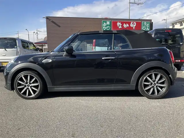 ＭＩＮＩ ミニ クーパー コンバーチブル 滋賀県 2020(令2)年 9.4万km 黒 ワンオーナー/JAAA検査実施済み車両/ターボ車/カメラ/パーキングアシストパッケージ/ラウンジスタイル/本革シート（ブラウン）/前席シートヒーター/純正ナビ/Bluetooth/バックカメラ/ETC/純正LEDヘッドライト/純正17インチアルミホイール/スペアキー有り/取扱説明書/保証書/