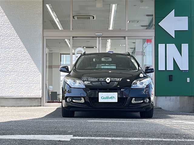 ルノー メガーヌ エステート GT220 愛知県 2014(平26)年 9.5万km ノワールエトワールM 禁煙車/6MT/前後ドライブレコーダー/ETC/アダプティプクルーズコントロール/ハーフレザー/社外ナビ/フルセグ/Bluetooth/ステアリングリモコン/ルーフレール/スペアキー/取説/保証書