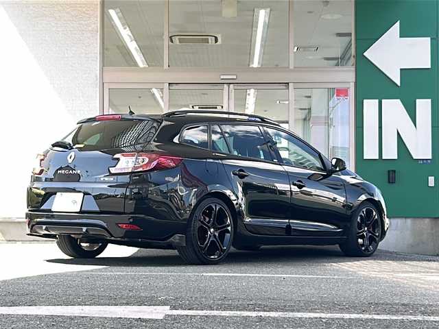 ルノー メガーヌ エステート GT220 愛知県 2014(平26)年 9.5万km ノワールエトワールM 禁煙車/6MT/前後ドライブレコーダー/ETC/アダプティプクルーズコントロール/ハーフレザー/社外ナビ/フルセグ/Bluetooth/ステアリングリモコン/ルーフレール/スペアキー/取説/保証書