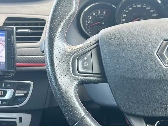 ルノー メガーヌ エステート GT220 愛知県 2014(平26)年 9.5万km ノワールエトワールM 禁煙車/6MT/前後ドライブレコーダー/ETC/アダプティプクルーズコントロール/ハーフレザー/社外ナビ/フルセグ/Bluetooth/ステアリングリモコン/ルーフレール/スペアキー/取説/保証書