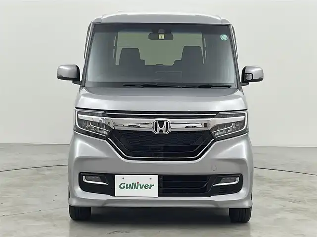 ホンダ Ｎ ＢＯＸ カスタム G L ホンダセンシング 福岡県 2018(平30)年 1.1万km ルナシルバーM 純正ナビ（ＢＴ，フルセグＴＶ）　/バックカメラ　/ビルトインＥＴＣ　/ＡＣＣ　/コーナーセンサー　/衝突軽減ブレーキ　/レーンキープ　/ＥＣＯＮ　/両側電動スライドドア　/プッシュスタート　/純正１４インチＡＷ　/ＬＥＤ