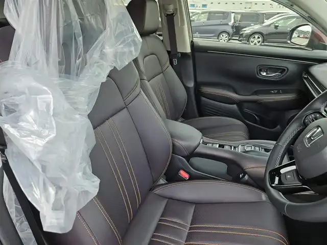 ホンダ ＺＲ－Ｖ ハイブリッド e:HEV Z 長崎県 2022(令4)年 1.4万km 赤Ｍ 純正9型ナビ/フルセグTV/ハンズフリーパワーバックドア/マルチビューカメラシステム/ビルトインETC2.0/ドライブレコーダー/渋滞追従機能付アダプティブクルーズコントロール/ソナーセンサー/ホンダセンシング/・衝突軽減ブレーキ/・誤発進抑制機能(前後)/・近距離衝突軽減ブレーキ/・歩行者事故低減ステアリング/・車線維持支援システム/・トラフィックジャムアシスト/・先行車発進お知らせ機能/・標識認識機能/・オートハイビーム/・ブラインドスポットインフォメーション/・後退出庫サポート/LEDヘッドランプ(オートレベリング機構)/本革巻きステアリング/ステアリングヒーター/パドルシフト/革シート/前席パワーシート/シートヒーター/運転席ドライビングポジションシステム/純正18インチアルミホイール/スマートキーシステム/BOSEプレミアムサウンドシステム/禁煙車