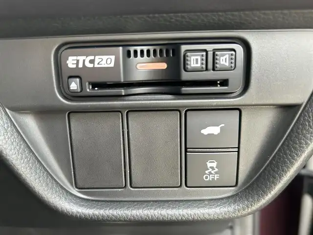 ホンダ ＺＲ－Ｖ ハイブリッド e:HEV Z 長崎県 2022(令4)年 1.4万km アーバンチタニウムメタリック 純正9型ナビ/フルセグTV/ハンズフリーパワーバックドア/マルチビューカメラシステム/ビルトインETC2.0/ドライブレコーダー/渋滞追従機能付アダプティブクルーズコントロール/ソナーセンサー/ホンダセンシング/・衝突軽減ブレーキ/・誤発進抑制機能(前後)/・近距離衝突軽減ブレーキ/・歩行者事故低減ステアリング/・車線維持支援システム/・トラフィックジャムアシスト/・先行車発進お知らせ機能/・標識認識機能/・オートハイビーム/・ブラインドスポットインフォメーション/・後退出庫サポート/LEDヘッドランプ(オートレベリング機構)/本革巻きステアリング/ステアリングヒーター/パドルシフト/革シート/前席パワーシート/シートヒーター/運転席ドライビングポジションシステム/純正18インチアルミホイール/スマートキーシステム/BOSEプレミアムサウンドシステム