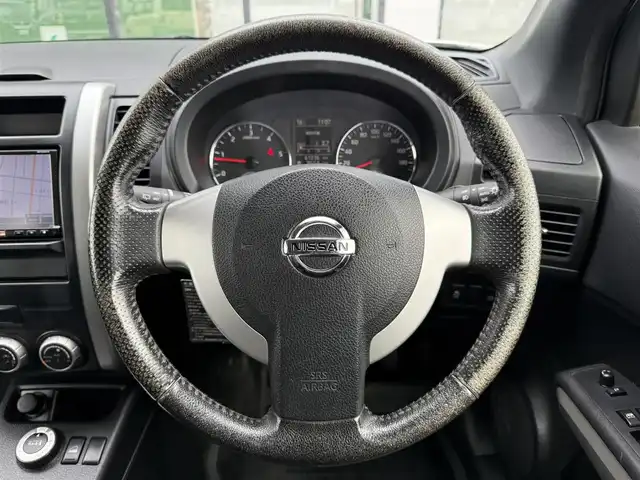 日産 エクストレイル 20GT S 道南・函館 2013(平25)年 6.1万km ブリリアントホワイトパール ・純正ＳＤナビ（ＣＤ、ＤＶＤ、ＢＴ）/・フルセグＴＶ/・バックカメラ/・合皮シート/・純正ＡＷ/・純正フロアマット/・オートライト/・ダウンヒルコントロールアシスト/・アイドリングストップ