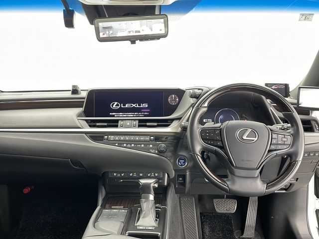 レクサス ＥＳ 300h バージョンL 長野県 2018(平30)年 6.5万km ソニッククォーツ サンルーフ/純正大型ナビ/（フルセグ/Bluetooth/CD/DVD）/全方位モニター/衝突軽減ブレーキ/レーンキープアシスト/レーダークルーズコントロール/前後コーナーセンサー/ブラインドスポットモニター/パーキングサポートアラート/電動リアゲート/ビルトインETC2.0/デジタルインナーミラー/ステアリングヒーター/社外レーダー（Z190R)/前方ドラレコ/D席、N席メモリ付きパワーシート/パドルシフト/革巻きステアリング/電動後席サンシェード/ナノイーエアコン/LEDヘッドライト/スマートキー