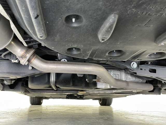 レクサス ＥＳ 300h バージョンL 長野県 2018(平30)年 6.5万km ソニッククォーツ サンルーフ/純正大型ナビ/（フルセグ/Bluetooth/CD/DVD）/全方位モニター/衝突軽減ブレーキ/レーンキープアシスト/レーダークルーズコントロール/前後コーナーセンサー/ブラインドスポットモニター/パーキングサポートアラート/電動リアゲート/ビルトインETC2.0/デジタルインナーミラー/ステアリングヒーター/社外レーダー（Z190R)/前方ドラレコ/D席、N席メモリ付きパワーシート/パドルシフト/革巻きステアリング/電動後席サンシェード/ナノイーエアコン/LEDヘッドライト/スマートキー