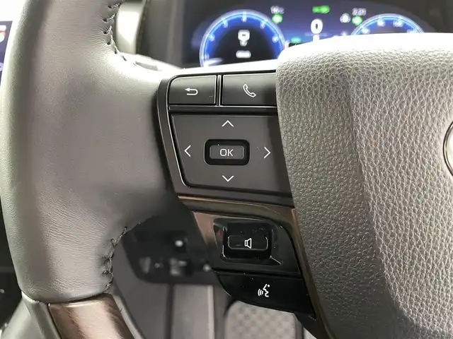 トヨタ アルファード Z 福井県 2023(令5)年 1.1万km プラチナホワイトパールマイカ トヨタセーフティセンス/・プリクラッシュセーフティ/・レーダークルーズコントロール/・プロアクティブドライビングアシスト/・レーントレーシングアシスト/・レーダークルーズコントロール/・ブラインドスポットモニター/・リアカメラディテクション/・クリアランスソナー/・リアクロストラフィックアラート/・ロードサインアシスト/純正14インチ大画面ナビ/・Bluetooth/USB/HDMI/・全方位カメラ/・ETC2.0/・ドライブレコーダー/・デジタルインナーミラー/置くだけ充電/12.1インチフリップダウンモニター/ツインムーンルーフ/両側パワースライドドア/パワーバックドア/パーキングアシスト/電子パーキング/オートホールド/革巻きステアリング/ステアリングリモコン/ステアリングヒーター/レザーシート/シートヒーター/エアシート/パワーシート/オットマン/プッシュスタート/スマートキー/スペアキー/LEDヘッドライト/オートライト/フォグライト/ドアバイザー/保証書/取扱説明書