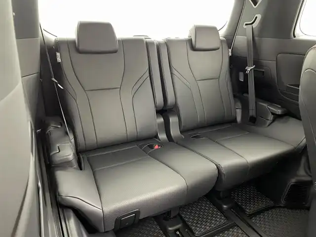 トヨタ アルファード Z 福井県 2023(令5)年 1.1万km プラチナホワイトパールマイカ トヨタセーフティセンス/・プリクラッシュセーフティ/・レーダークルーズコントロール/・プロアクティブドライビングアシスト/・レーントレーシングアシスト/・レーダークルーズコントロール/・ブラインドスポットモニター/・リアカメラディテクション/・クリアランスソナー/・リアクロストラフィックアラート/・ロードサインアシスト/純正14インチ大画面ナビ/・Bluetooth/USB/HDMI/・全方位カメラ/・ETC2.0/・ドライブレコーダー/・デジタルインナーミラー/置くだけ充電/12.1インチフリップダウンモニター/ツインムーンルーフ/両側パワースライドドア/パワーバックドア/パーキングアシスト/電子パーキング/オートホールド/革巻きステアリング/ステアリングリモコン/ステアリングヒーター/レザーシート/シートヒーター/エアシート/パワーシート/オットマン/プッシュスタート/スマートキー/スペアキー/LEDヘッドライト/オートライト/フォグライト/ドアバイザー/保証書/取扱説明書